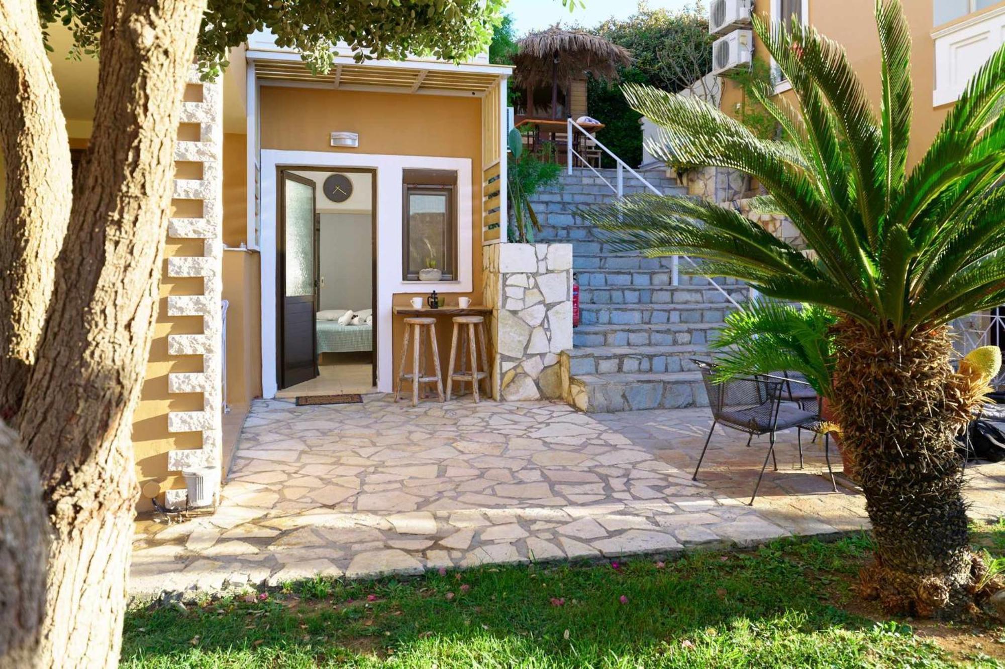 Villa Gereoudis Seaview Apartments-Pool & Bar Колимварион Экстерьер фото