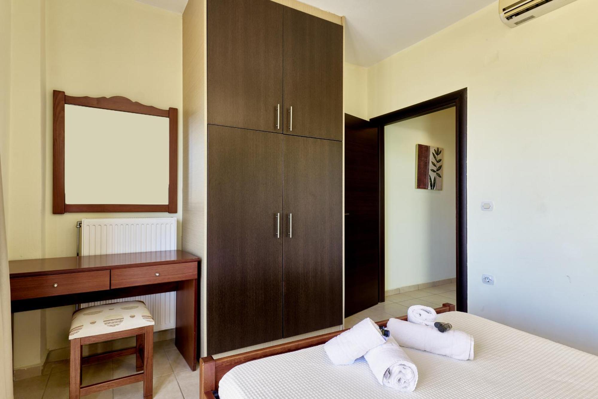 Villa Gereoudis Seaview Apartments-Pool & Bar Колимварион Экстерьер фото